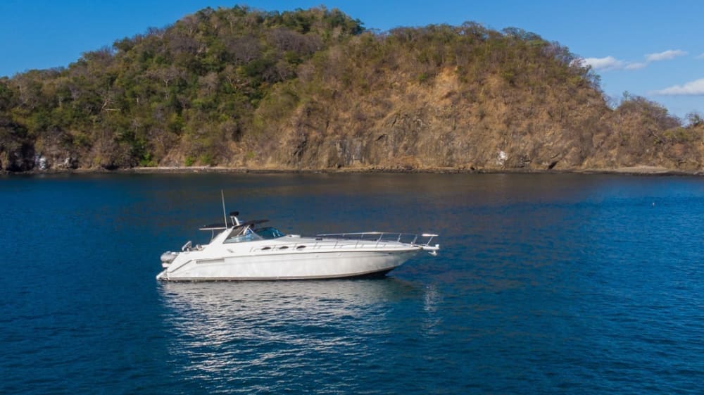 Een halve dagtocht in Playa Panama op een motorjacht.