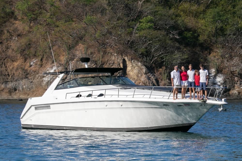 Een halve dagtocht in Playa Panama op een motorjacht.