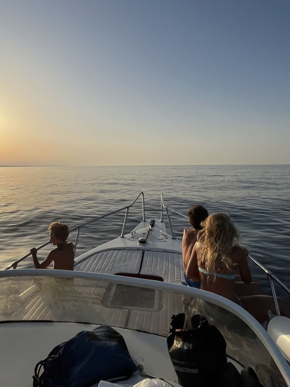 Excursión en barco desde San Foca a Sant'Andrea: Faraglioni y calas (2,5 horas)