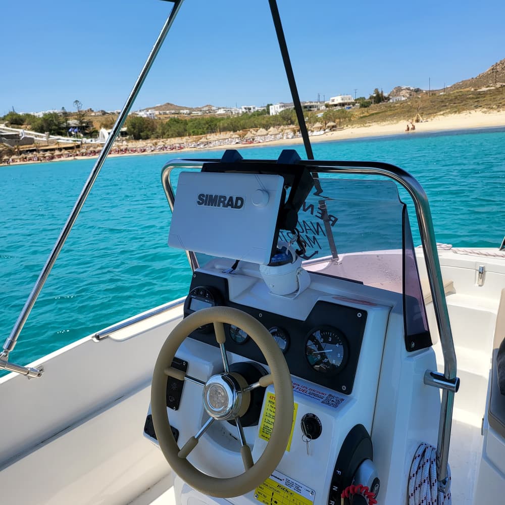 Location de bateau à Mykonos pour une demi-journée – Conduite facile sans chauffeur