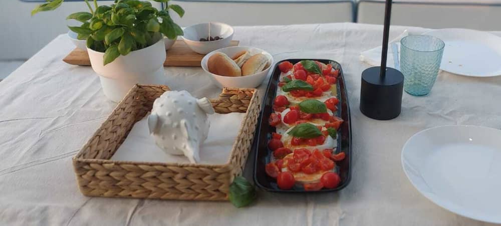 Alquiler de yate de 7 horas en Polignano con almuerzo a bordo