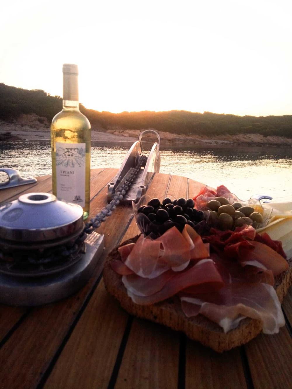 Geniet van een boottocht van 9,5 uur om Porto Cervo te verkennen.