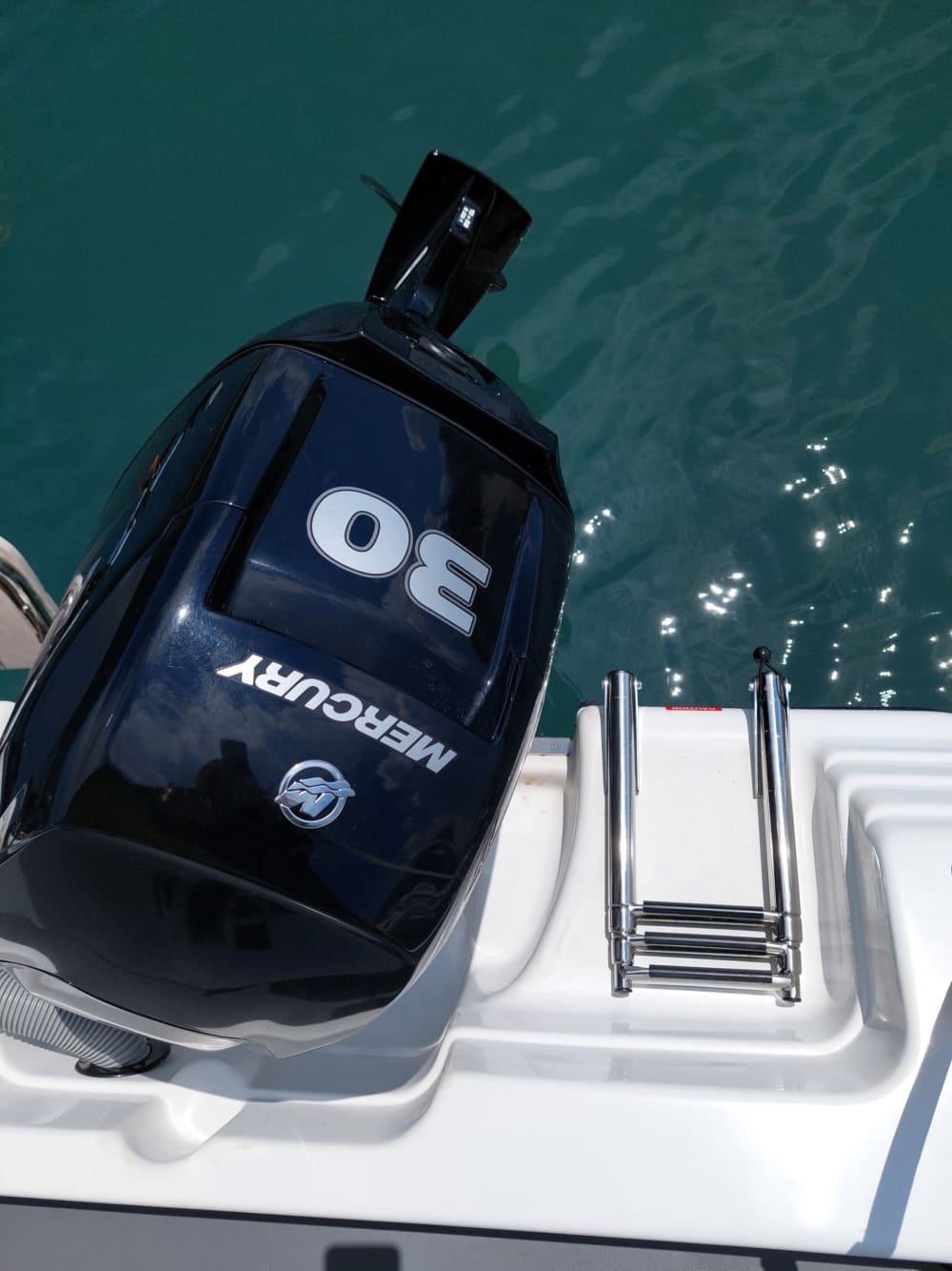 Una giornata a Cefalonia su un motoscafo.