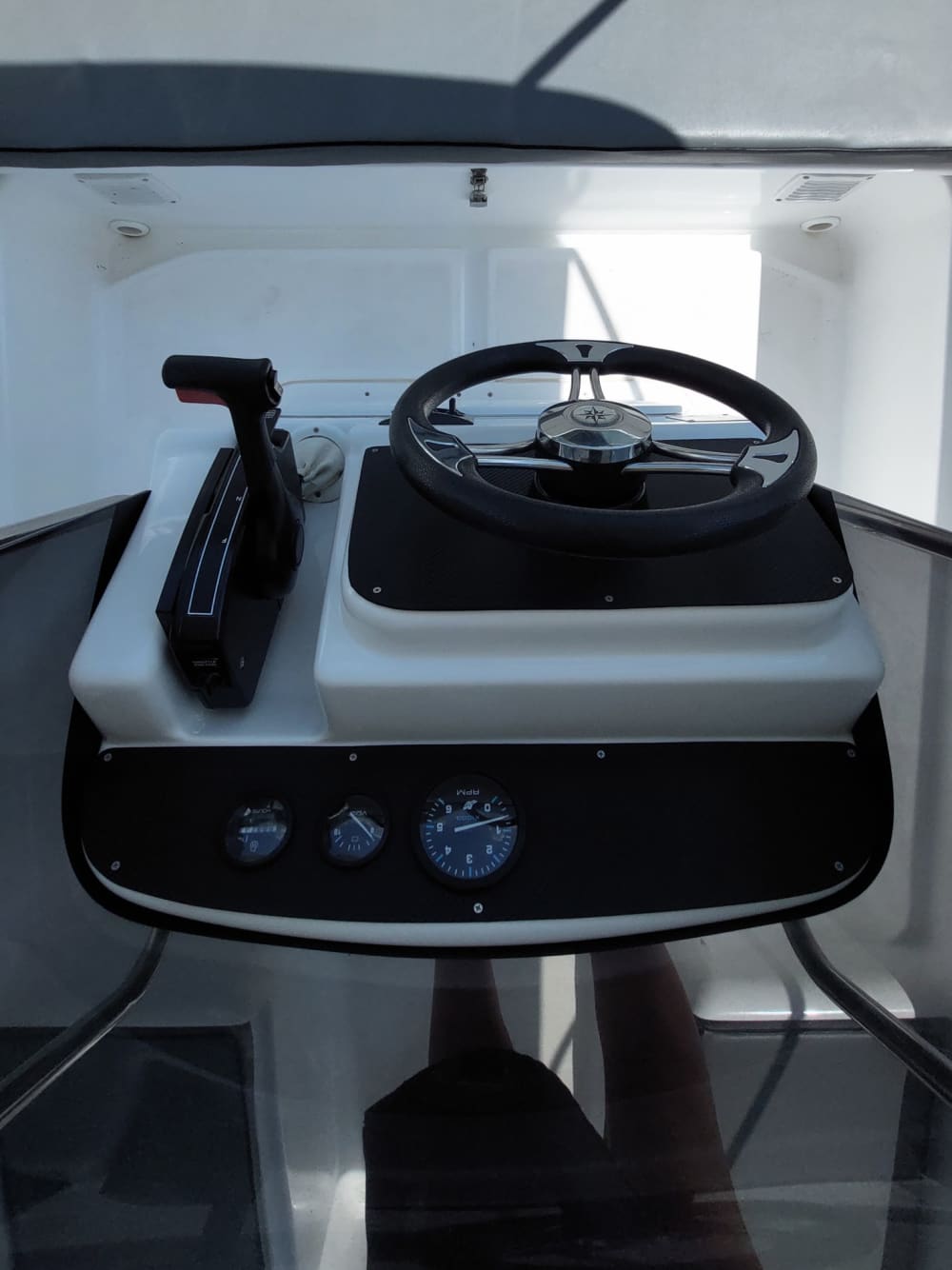 Una giornata a Cefalonia su un motoscafo.