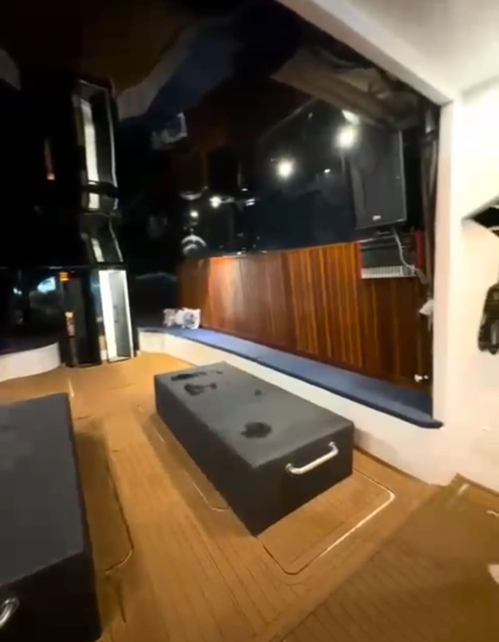 Njut av en halvdag på en motoryacht i Rio de Janeiro