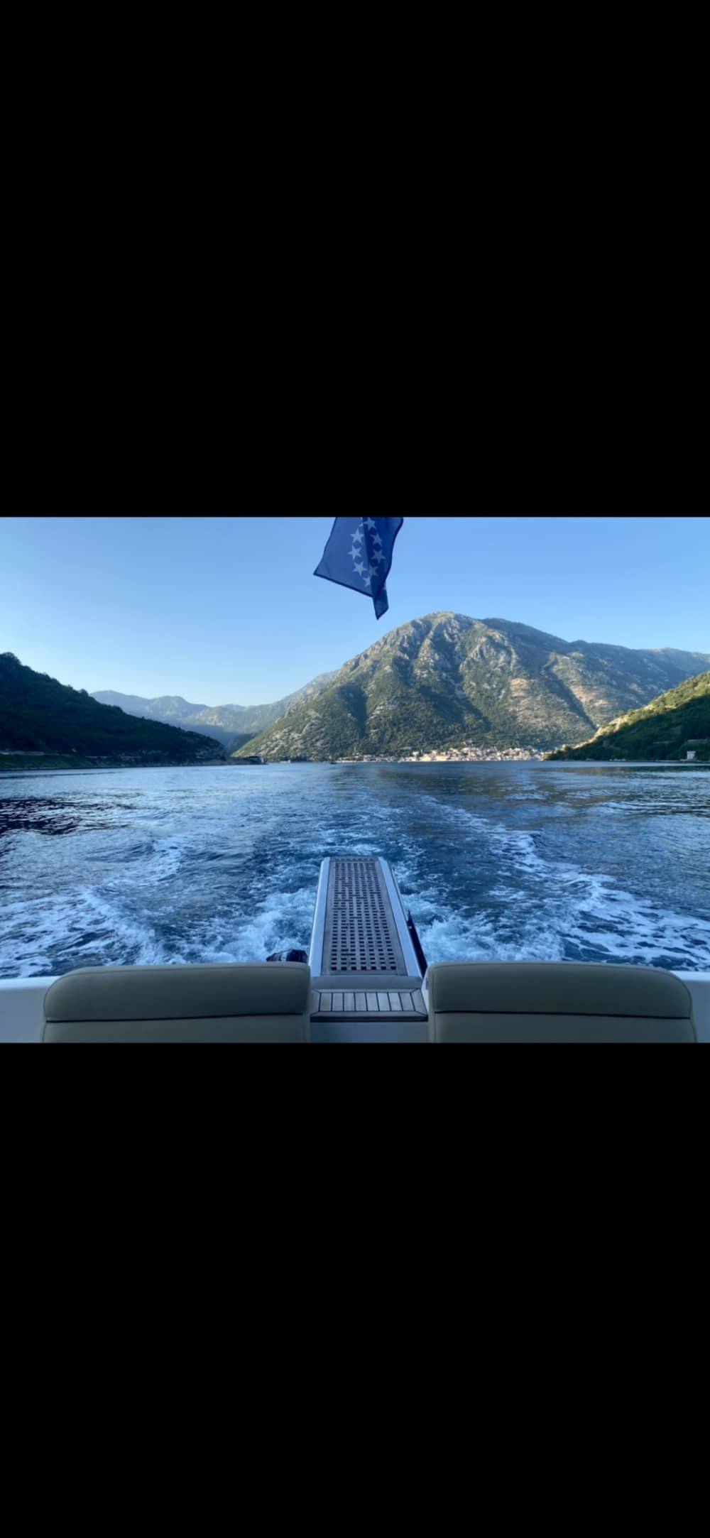 Jouw dag in Tivat: Huur een motorboot voor 9 uur ontdekkingstocht.