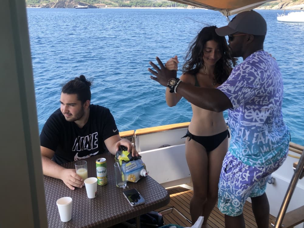 Una giornata a Canet-en-Roussillon su un motoscafo