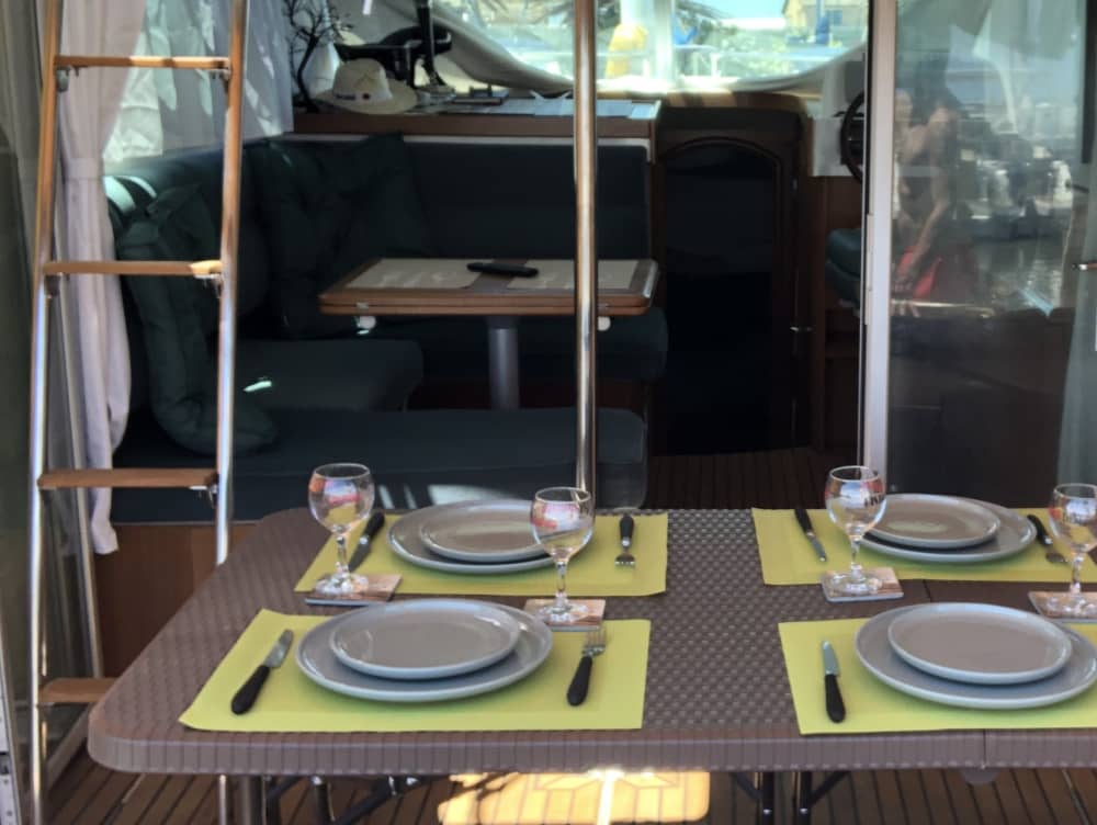 Una giornata a Canet-en-Roussillon su un motoscafo