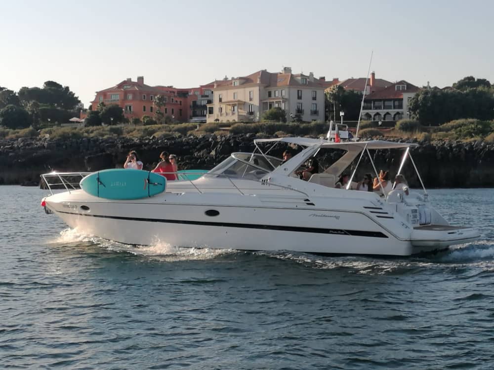 Private 8-hour tour in Cascais aboard the Cranchi Mediterranee 41