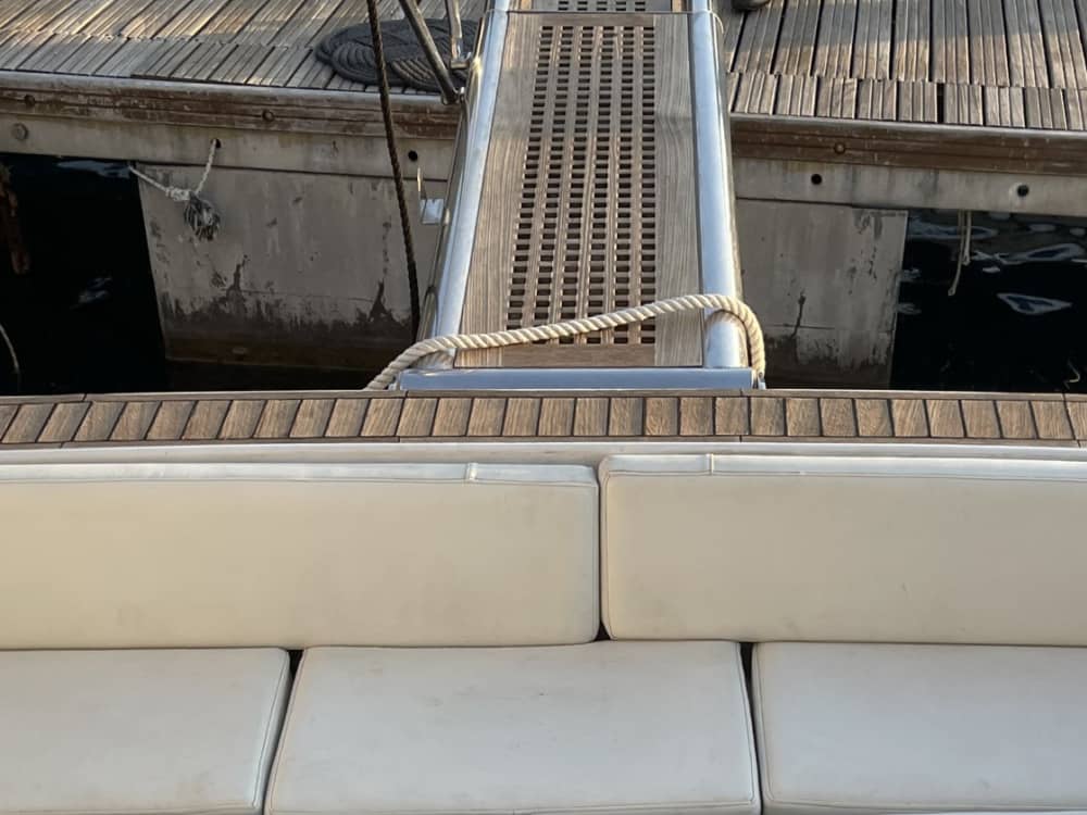 Découvrez Bagnara Calabra en bateau à moteur pendant 9h