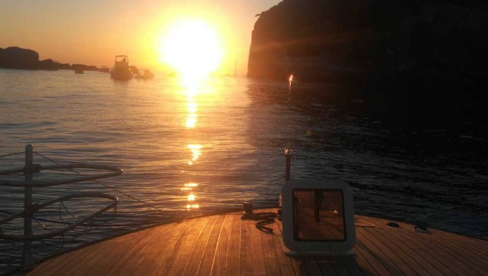 2h in La Spezia: Rent a motorboat and enjoy