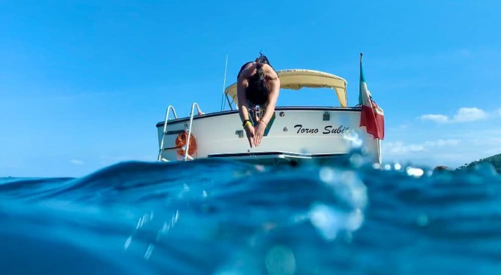 2h in La Spezia: Rent a motorboat and enjoy