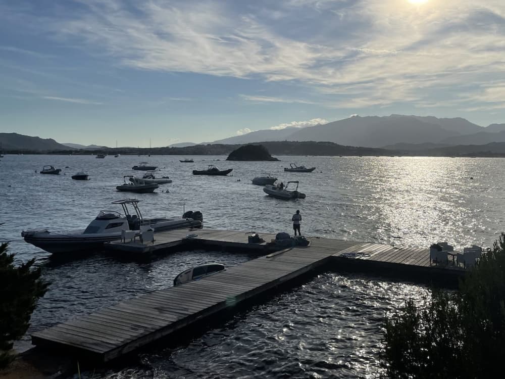 Nehmen Sie sich 8 Stunden und 30 Minuten Zeit, um die verborgene Magie von Lecci vom Wasser aus zu entdecken.