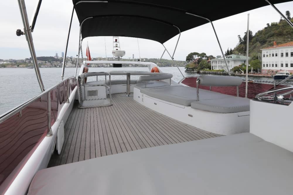 3h30 in İstanbul: Rent a motorboat and enjoy