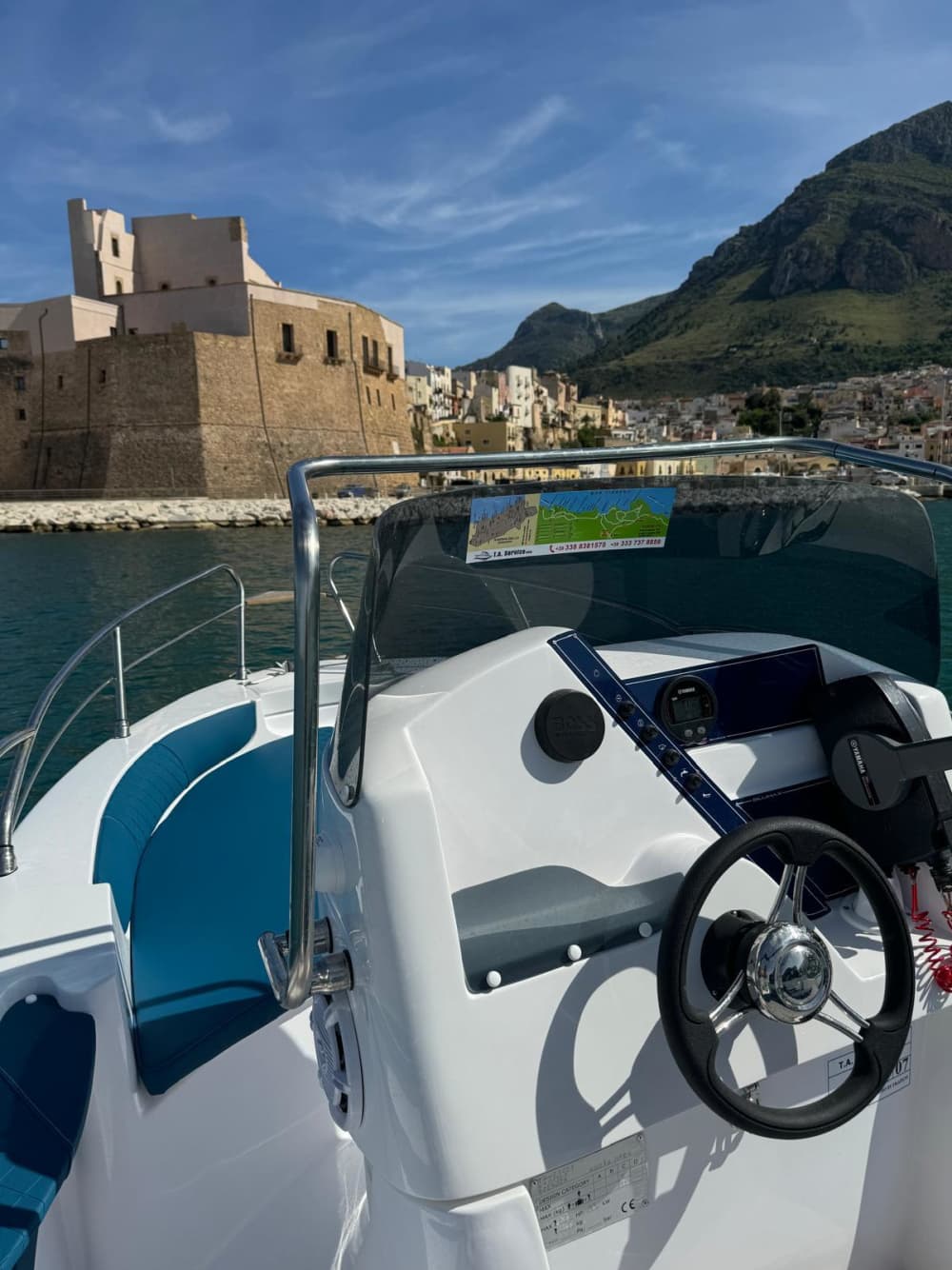 Votre bateau à moteur privé pour une journée autour de Castellammare del Golfo