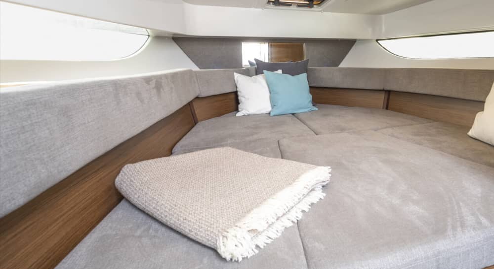 3 ore e 45 minuti a Carboneras: noleggia una barca a motore e goditi