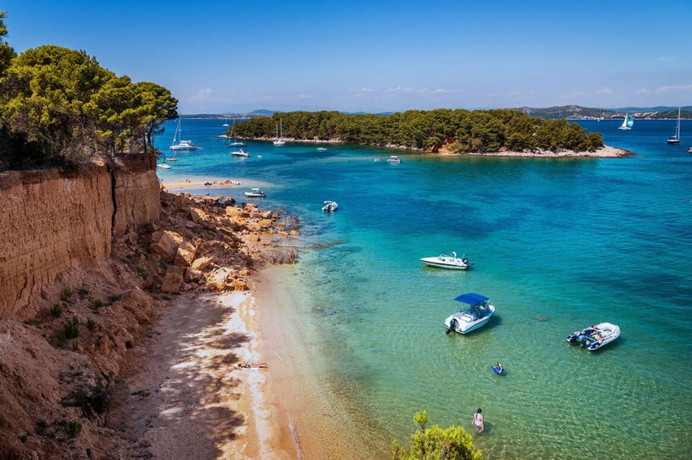 Una auténtica escapada al Adriático: 8 horas en la belleza prístina de Sveti Filip I Jakov.