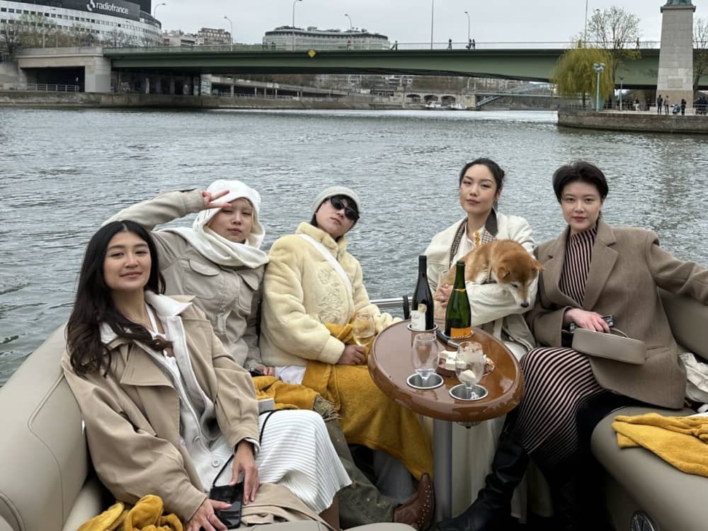 Celebrate your birthday from the Seine - 2.5 hours