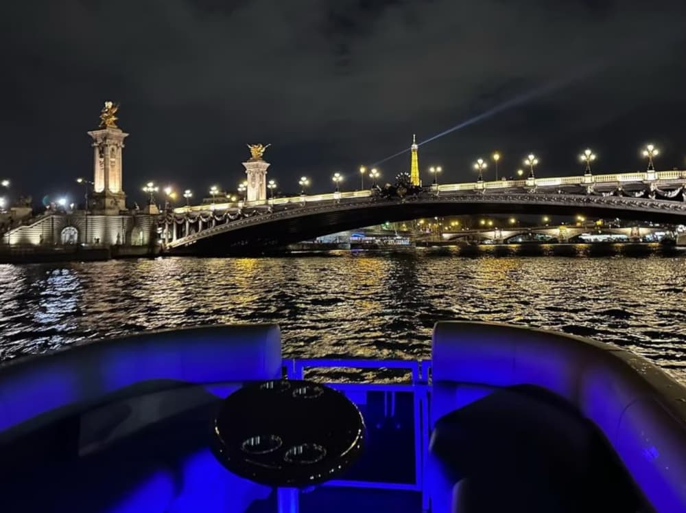 Exceptional marriage proposal on the Seine - 2.5 hours