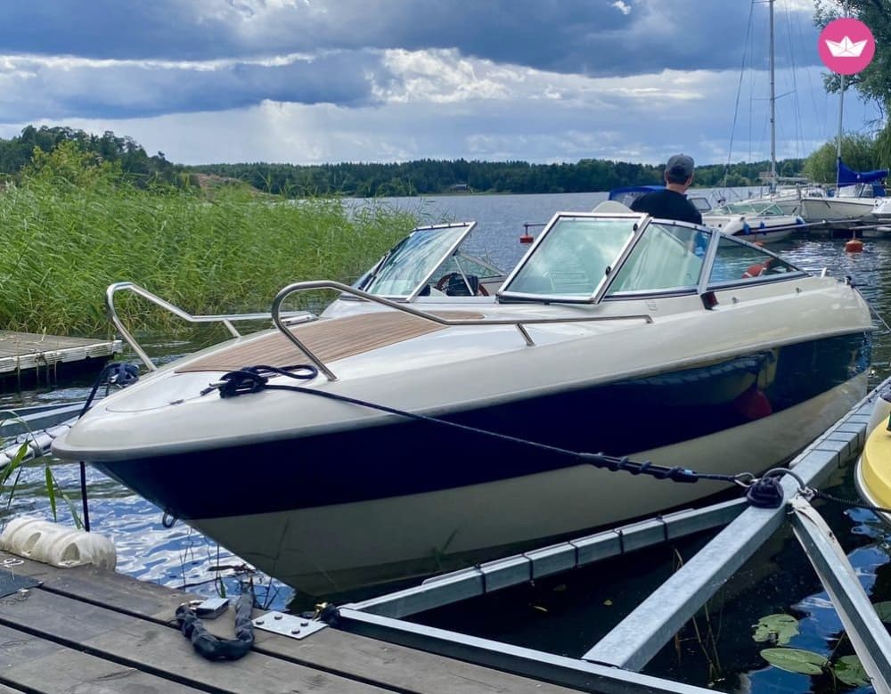 Avontuur in de archipel van Stockholm aan boord van de Yamarin – Privé cruise van 2 uur