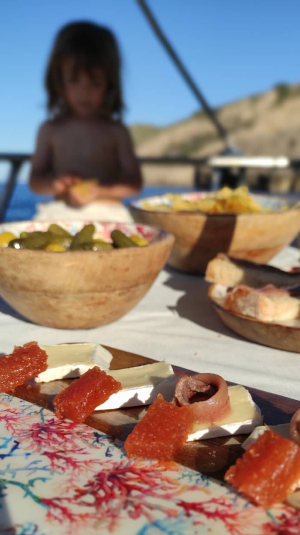 Откройте для себя Л'Эскалу, совершив 7-часовую прогулку на моторной лодке.