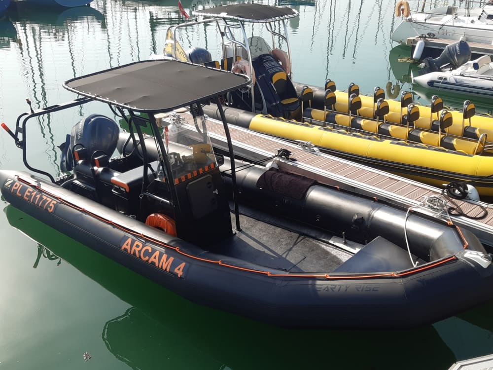 Erleben Sie Le Havre wie nie zuvor auf einem Motorboot