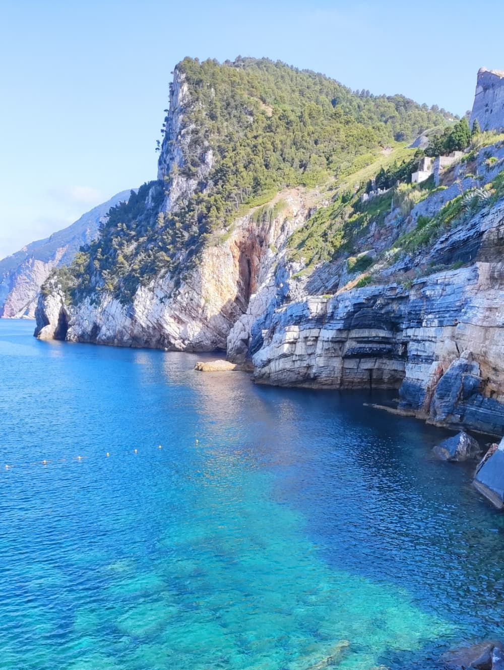 One day around La Spezia: Enjoy 7h of discovery on a motorboat