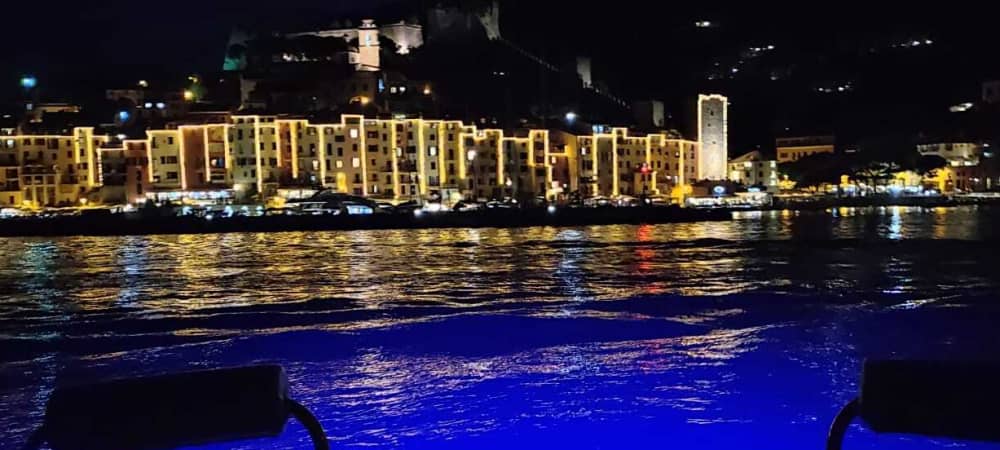 One day around La Spezia: Enjoy 7h of discovery on a motorboat