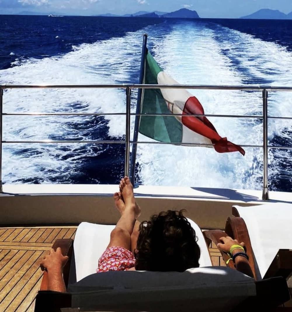 Ontdek Capo d'Orlando in één dag: het ware Dolce Vita op een motorjacht.