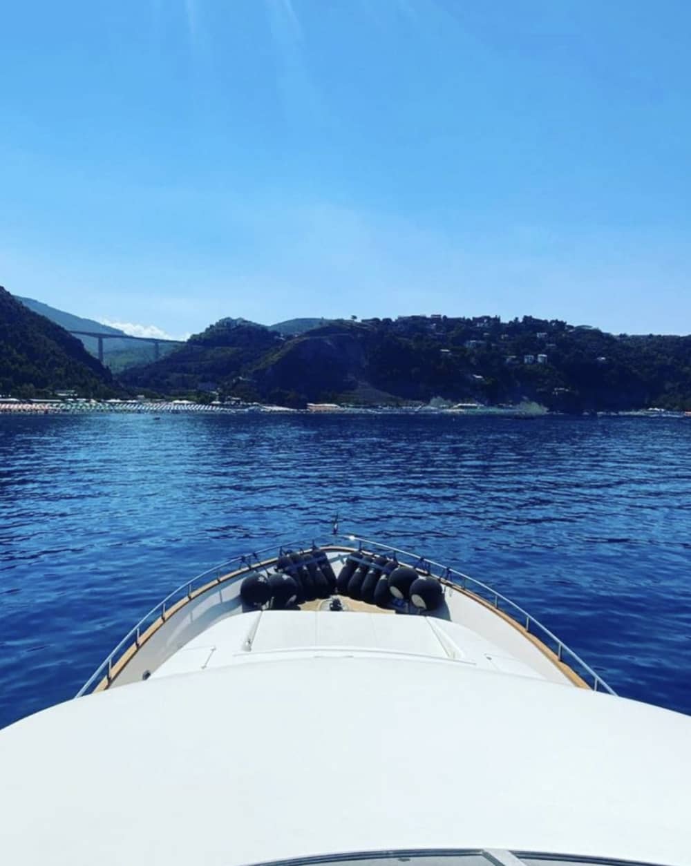 Ontdek Capo d'Orlando in één dag: het ware Dolce Vita op een motorjacht.