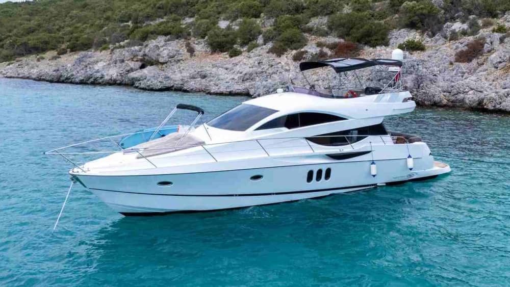 Navegue hacia la serenidad: una escapada en yate privado a través del azul oculto de Bodrum