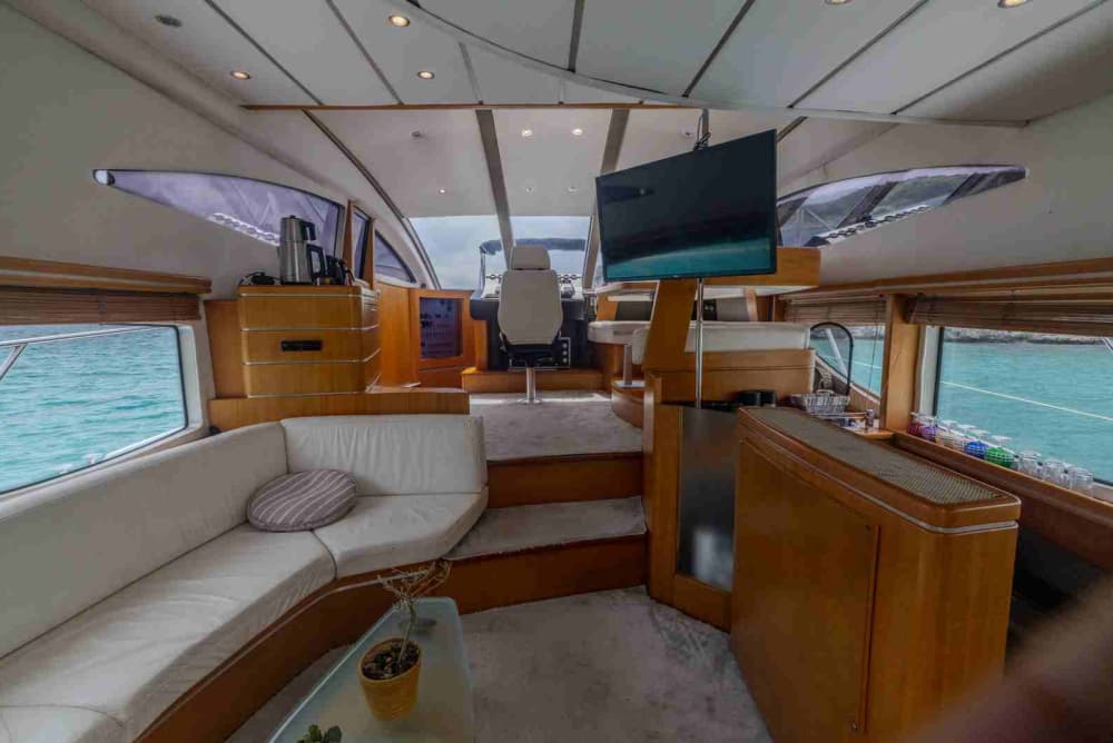 Navegue hacia la serenidad: una escapada en yate privado a través del azul oculto de Bodrum