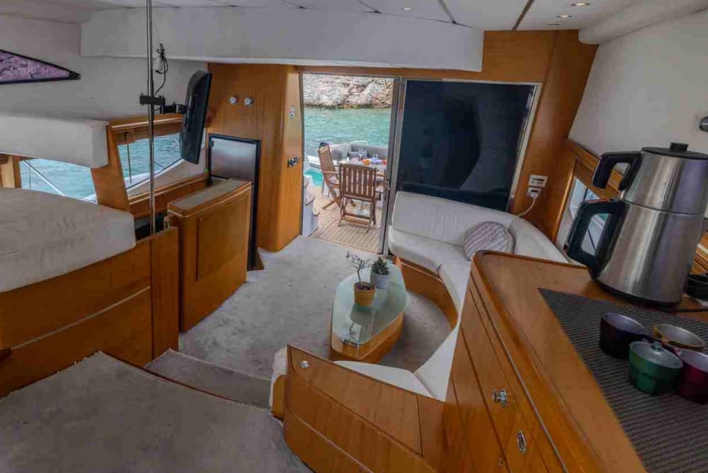 Navegue hacia la serenidad: una escapada en yate privado a través del azul oculto de Bodrum