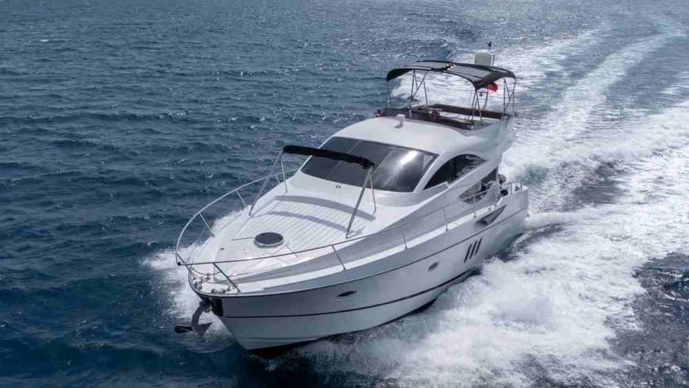 Navegue hacia la serenidad: una escapada en yate privado a través del azul oculto de Bodrum