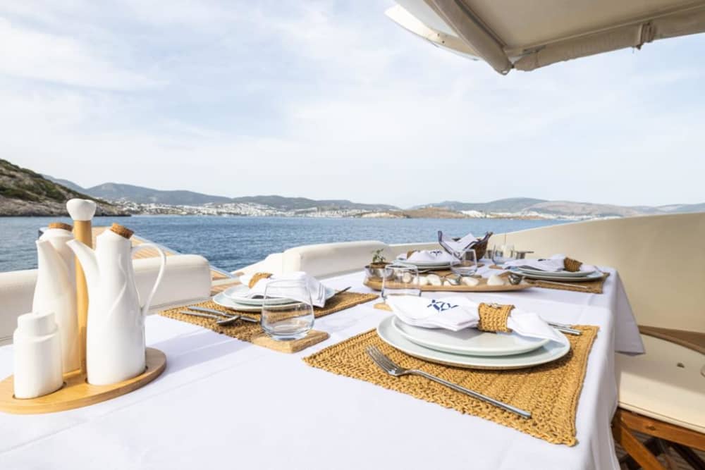 Deluxe Yacht Experience in Bodrum
