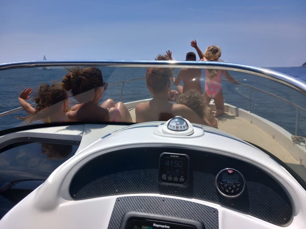 Jouw dag in Dubrovnik: Huur een motorboot voor een dag vol ontdekkingen.