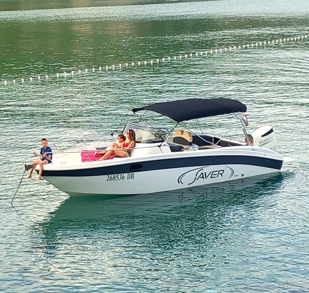 Jouw dag in Dubrovnik: Huur een motorboot voor een dag vol ontdekkingen.