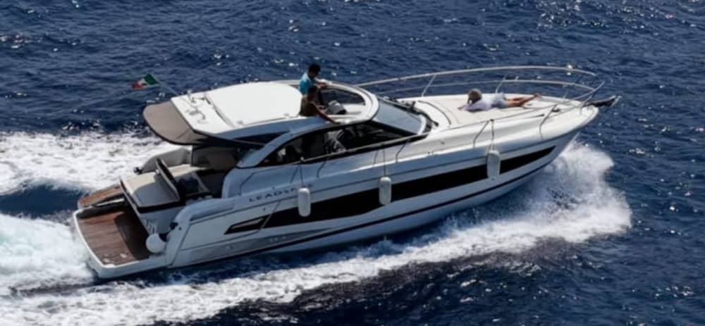 Ganztageskreuzfahrt zu Capri und den legendären Grotten