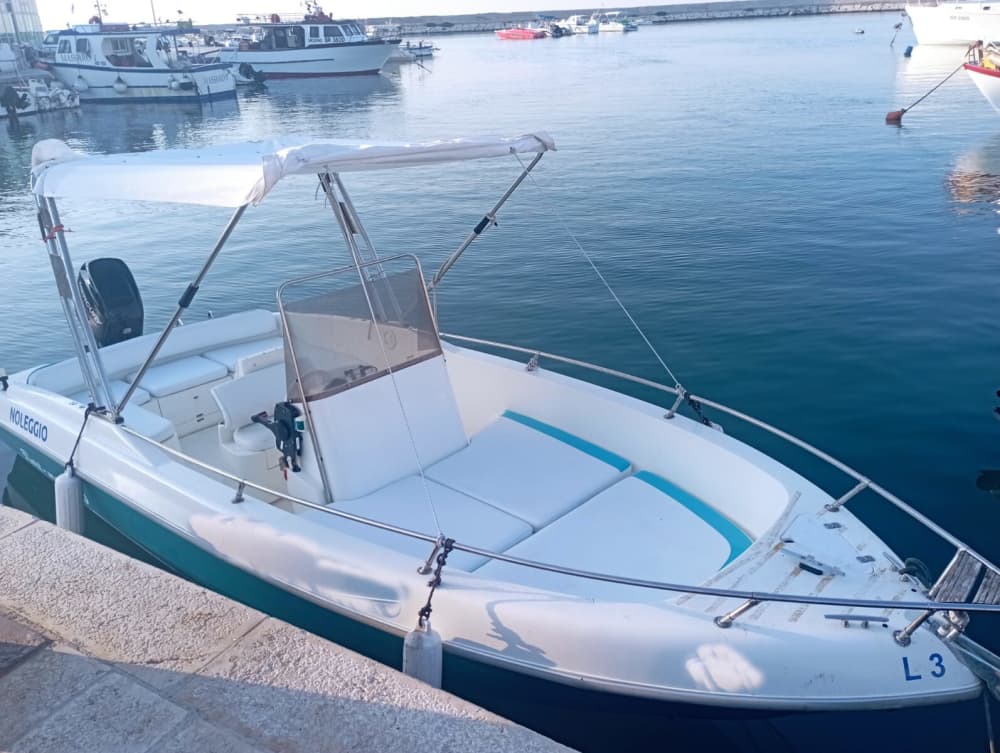 Una giornata alla scoperta di Savelletri: la vera Dolce Vita in motoscafo