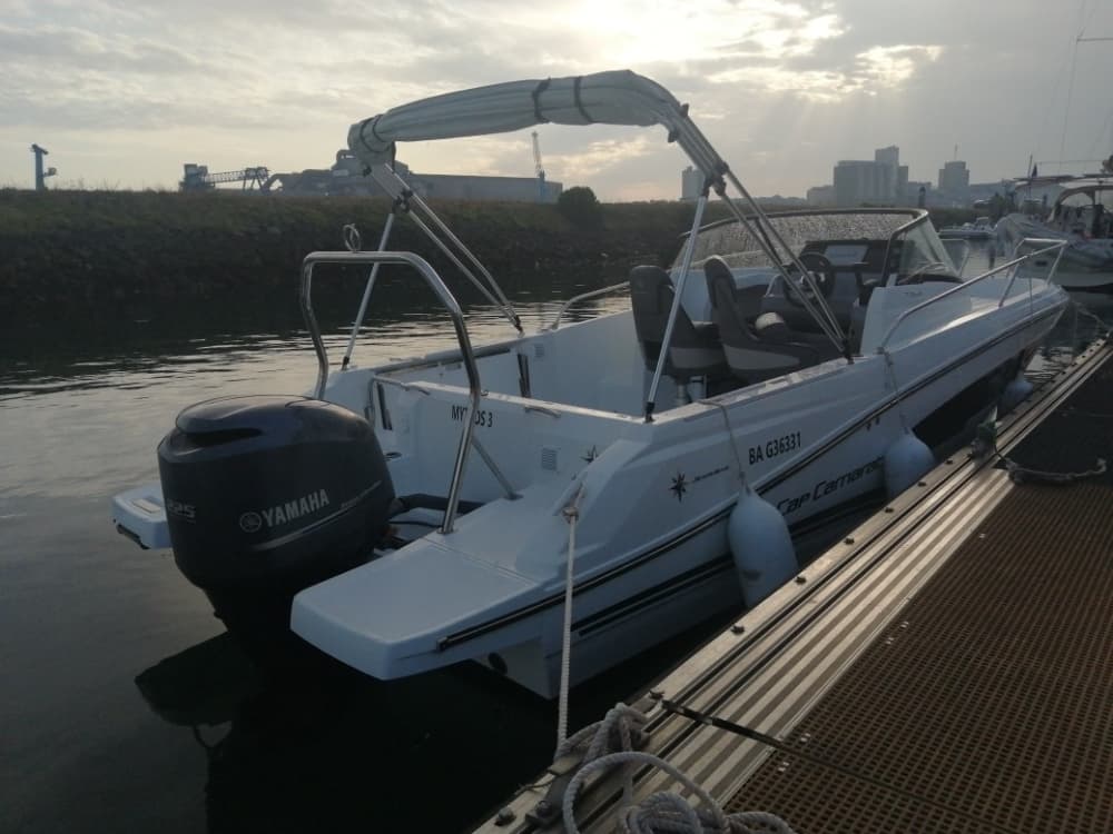 Einfacher Ausflug nach Anglet: Eine 4-stündige Bootstour mit einem Motorboot