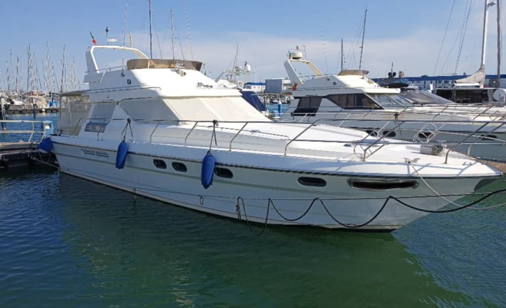 4 ore per esplorare Pesaro in motoscafo