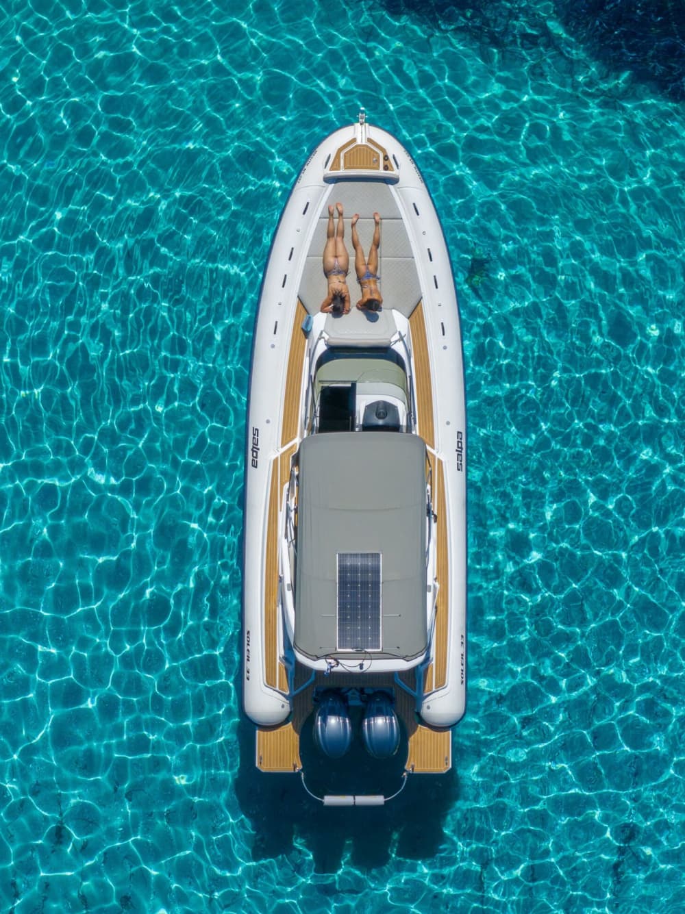 Enjoy 7h on a motorboat in Skiathos