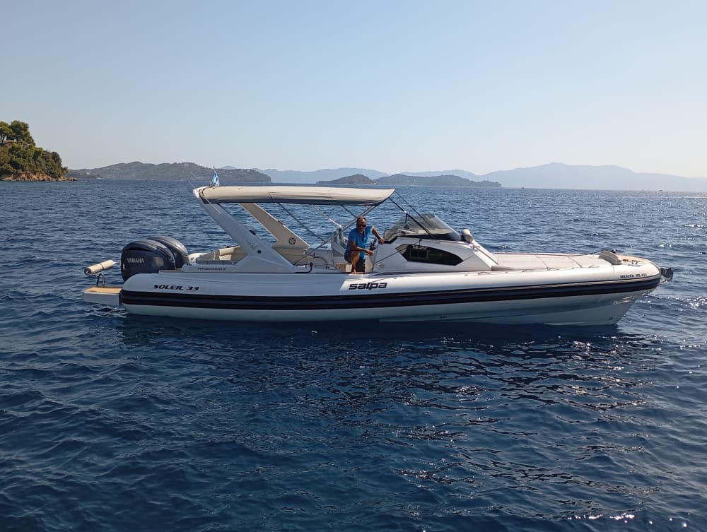 Enjoy 7h on a motorboat in Skiathos