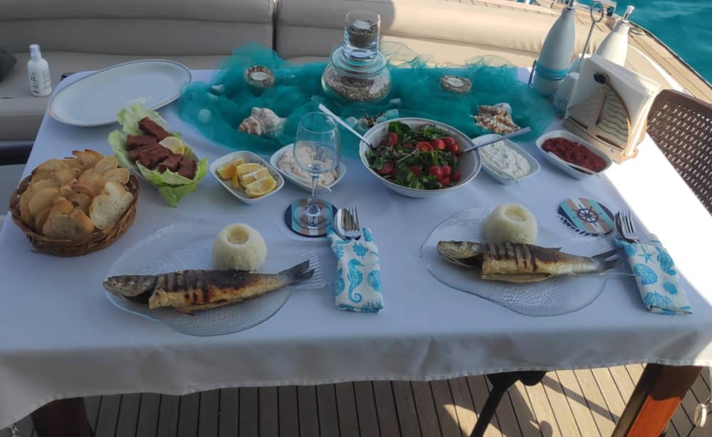 Ημερήσια εκδρομή 6 ωρών με 3 στάσεις και γεύμα