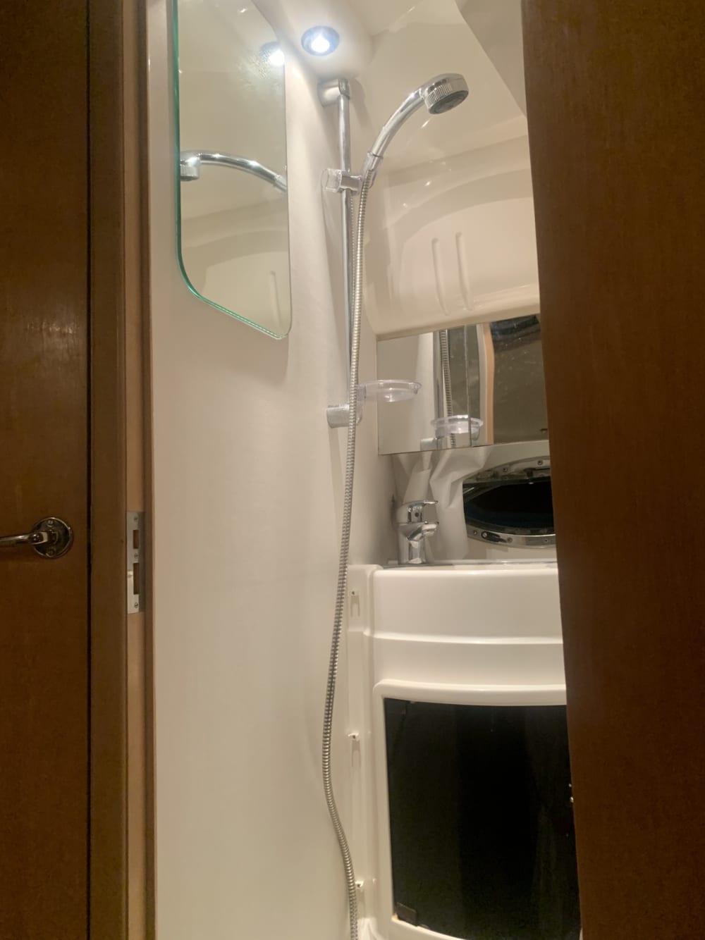 Détendez-vous sur un bateau à moteur à Pontevedra pendant 4h30.