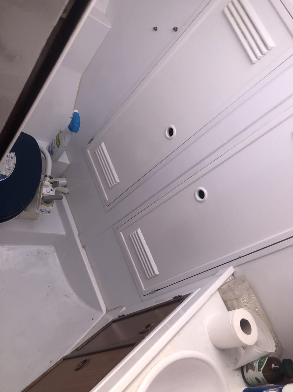 Passez 8h30 à naviguer autour de Milazzo en voilier.