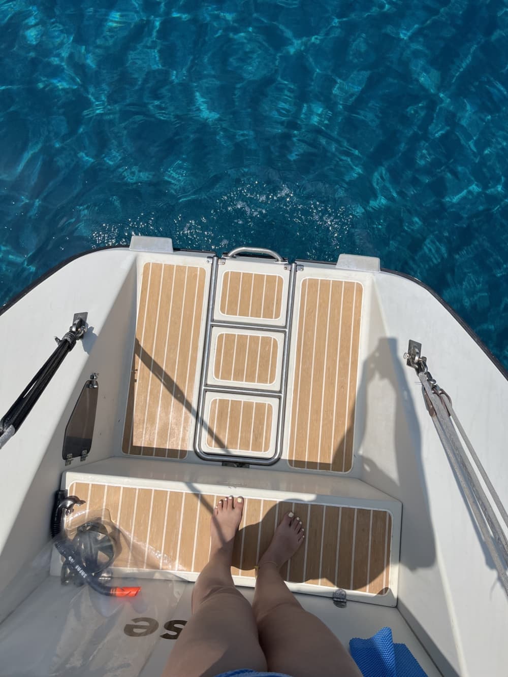 Passez 8h30 à naviguer autour de Milazzo en voilier.