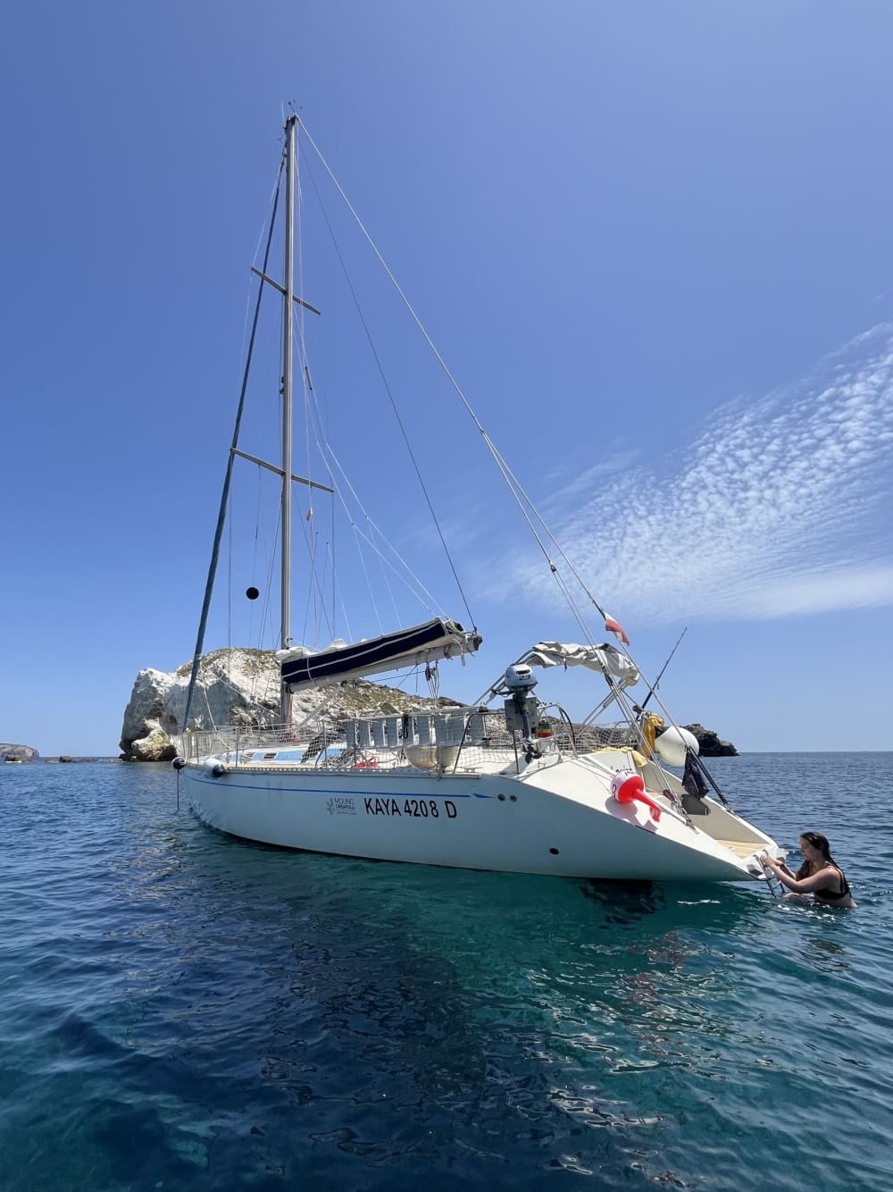 Passez 8h30 à naviguer autour de Milazzo en voilier.