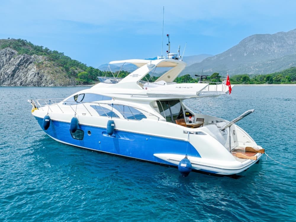 La tua esperienza privata a Kemer: una giornata esclusiva a bordo di uno yacht a motore.