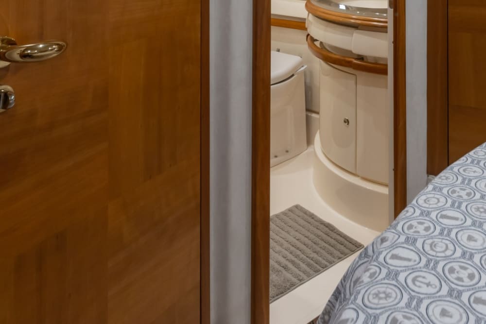 La tua esperienza privata a Kemer: una giornata esclusiva a bordo di uno yacht a motore.